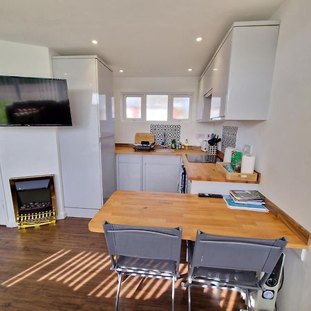 67 Broadside Holiday Chalet Near Broads & Beaches Stalham Eksteriør billede